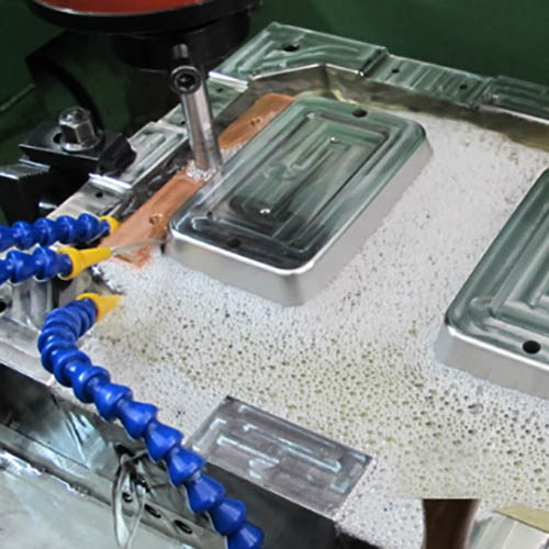 Lunch-Box Molding
