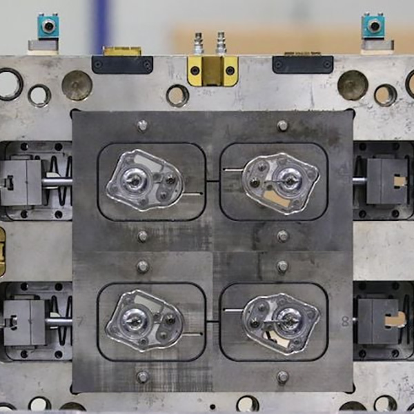 The Injection Moulding Process: Cycles and Equipment for Toys, Bins, and Medical Containers
